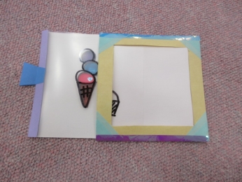 白黒になったり、カラーになったり・・・